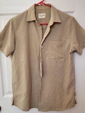 Hudson & Barrow Mens Button Down Collared Tan Size Small Short Sleeve NWT